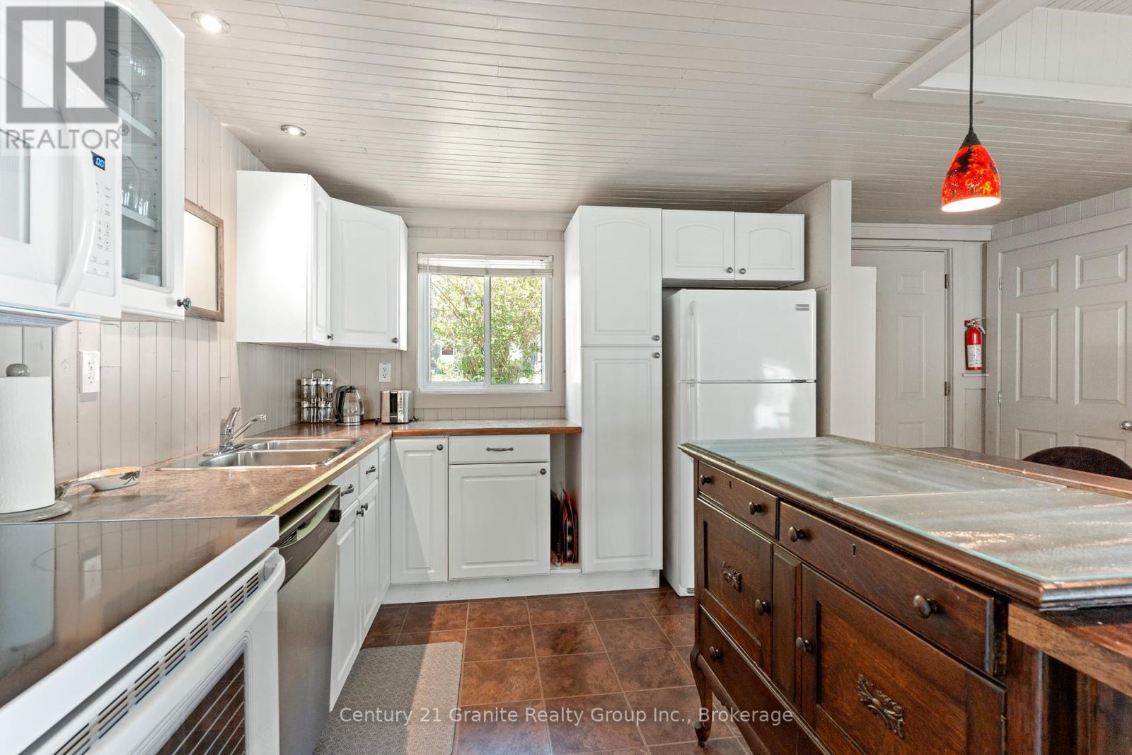 359 Avery Point Road, Kawartha Lakes, Ontario  L0K 1W0 - Photo 11 - X12381236