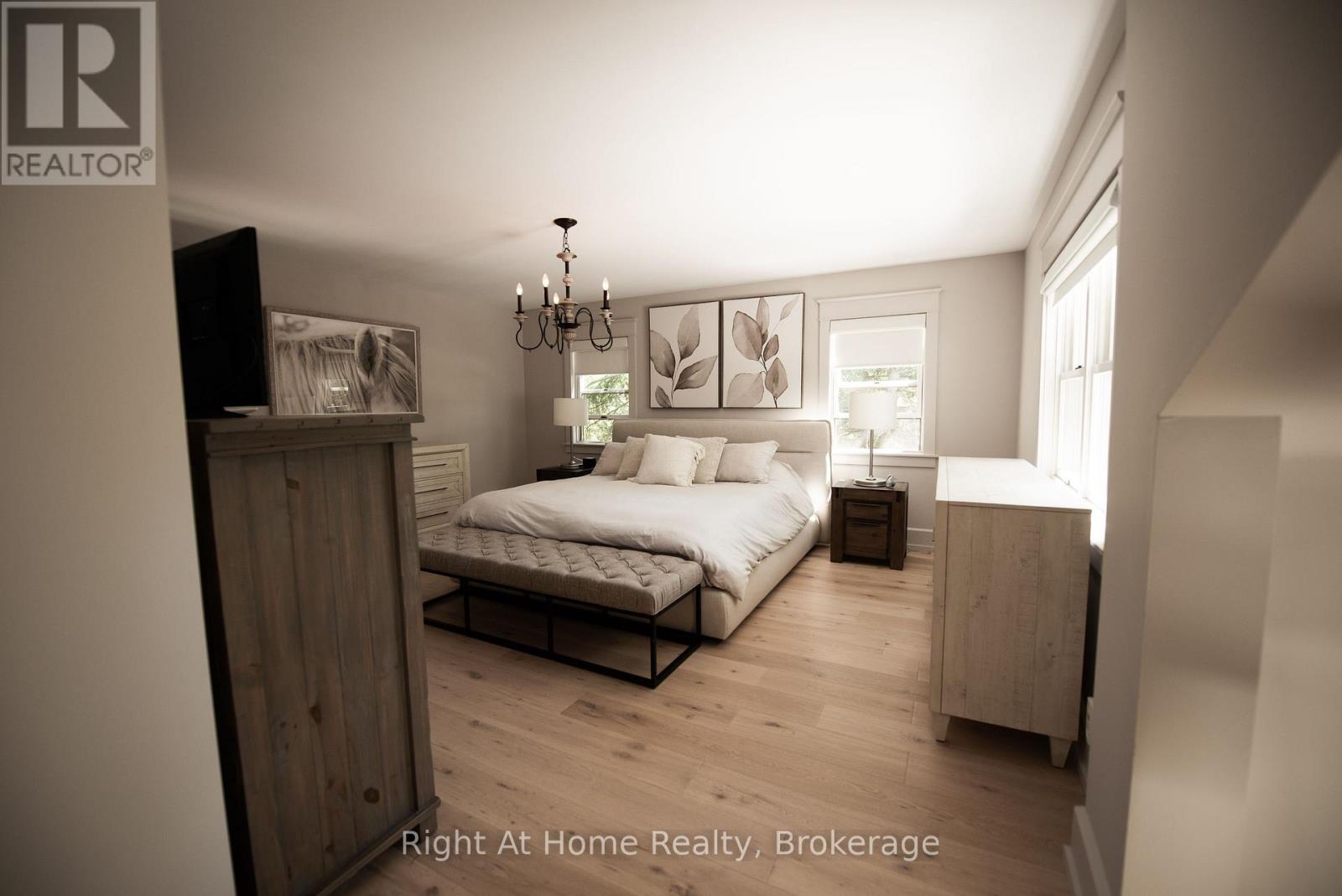 139 Allan Street, Oakville, Ontario  L6J 3N6 - Photo 28 - W12381204
