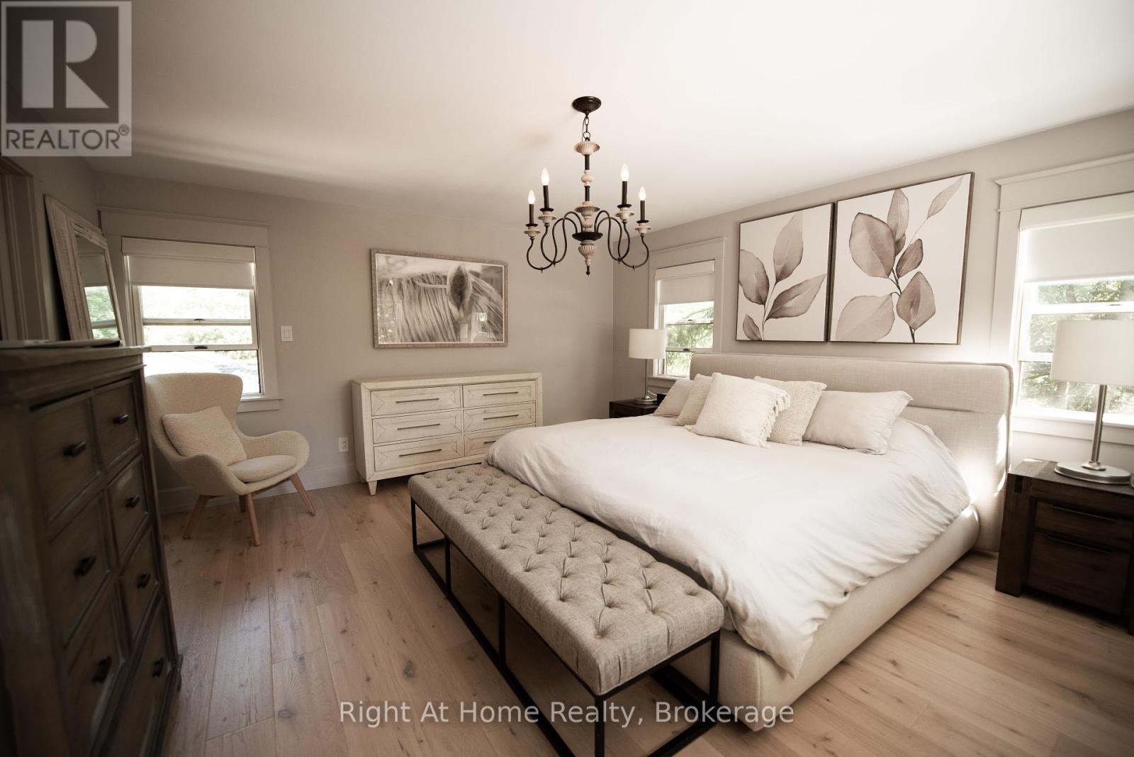 139 Allan Street, Oakville, Ontario  L6J 3N6 - Photo 29 - W12381204