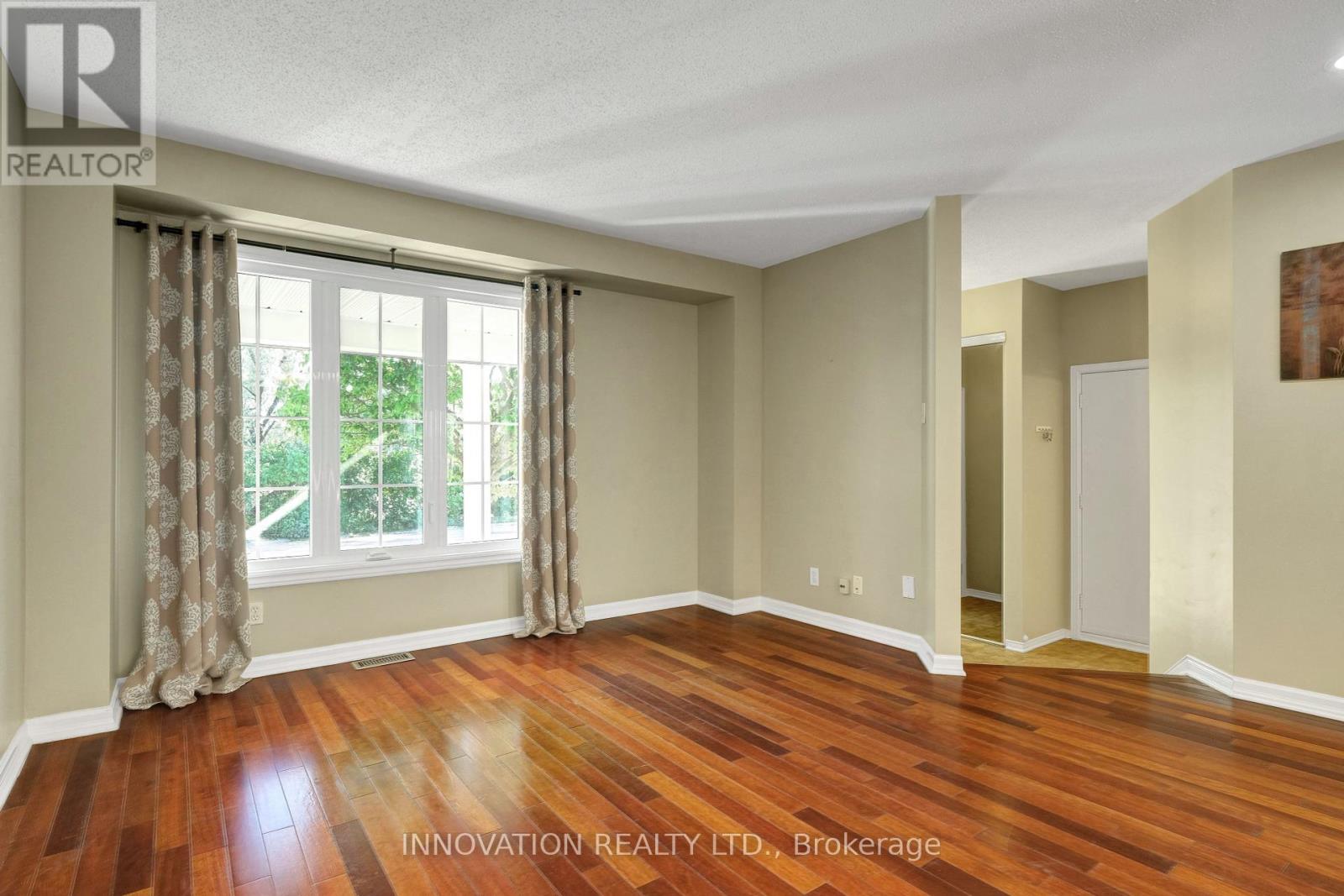 36 Mersey Drive, Ottawa, Ontario  K2K 3A7 - Photo 12 - X12381110