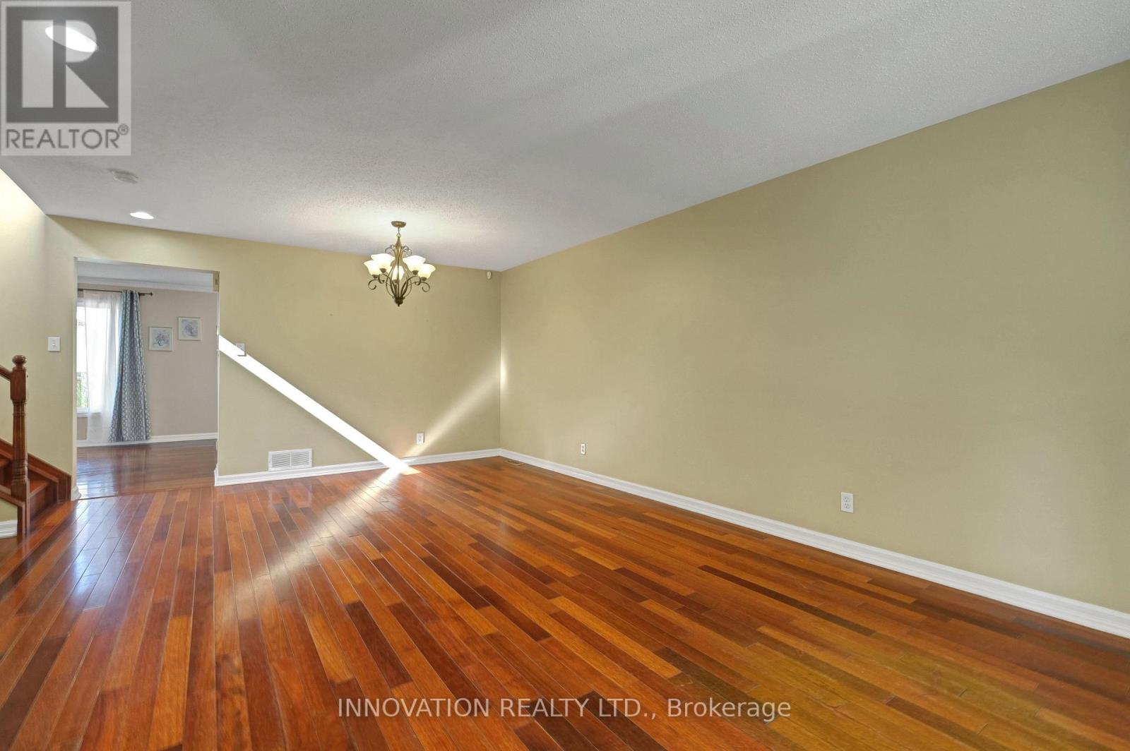 36 Mersey Drive, Ottawa, Ontario  K2K 3A7 - Photo 14 - X12381110