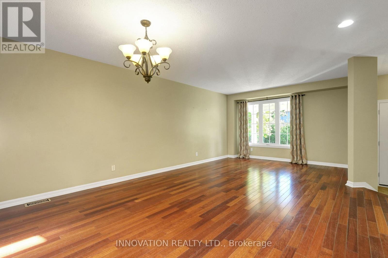 36 Mersey Drive, Ottawa, Ontario  K2K 3A7 - Photo 8 - X12381110