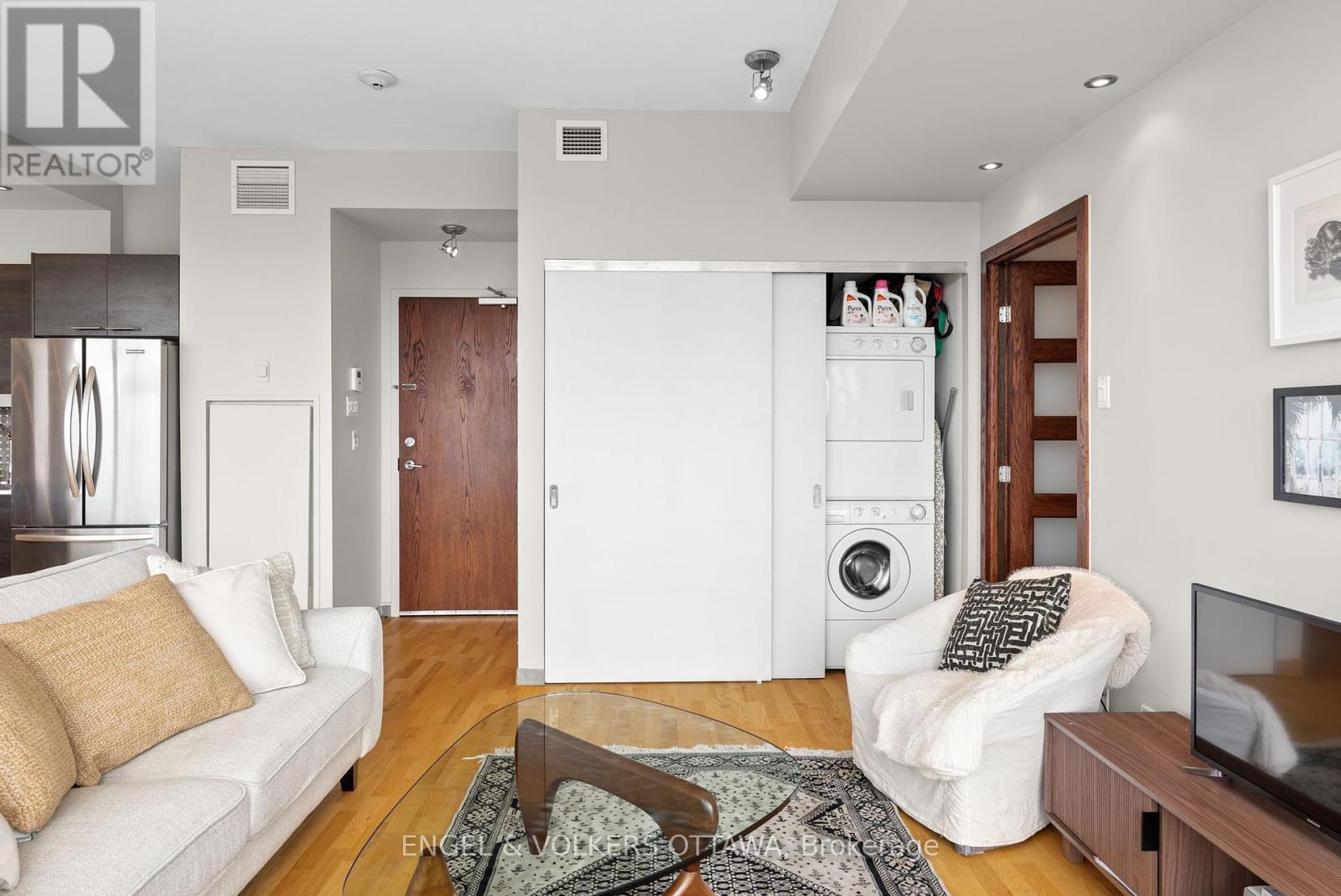823 - 349 Mcleod Street, Ottawa, Ontario  K2P 0S1 - Photo 14 - X12381182