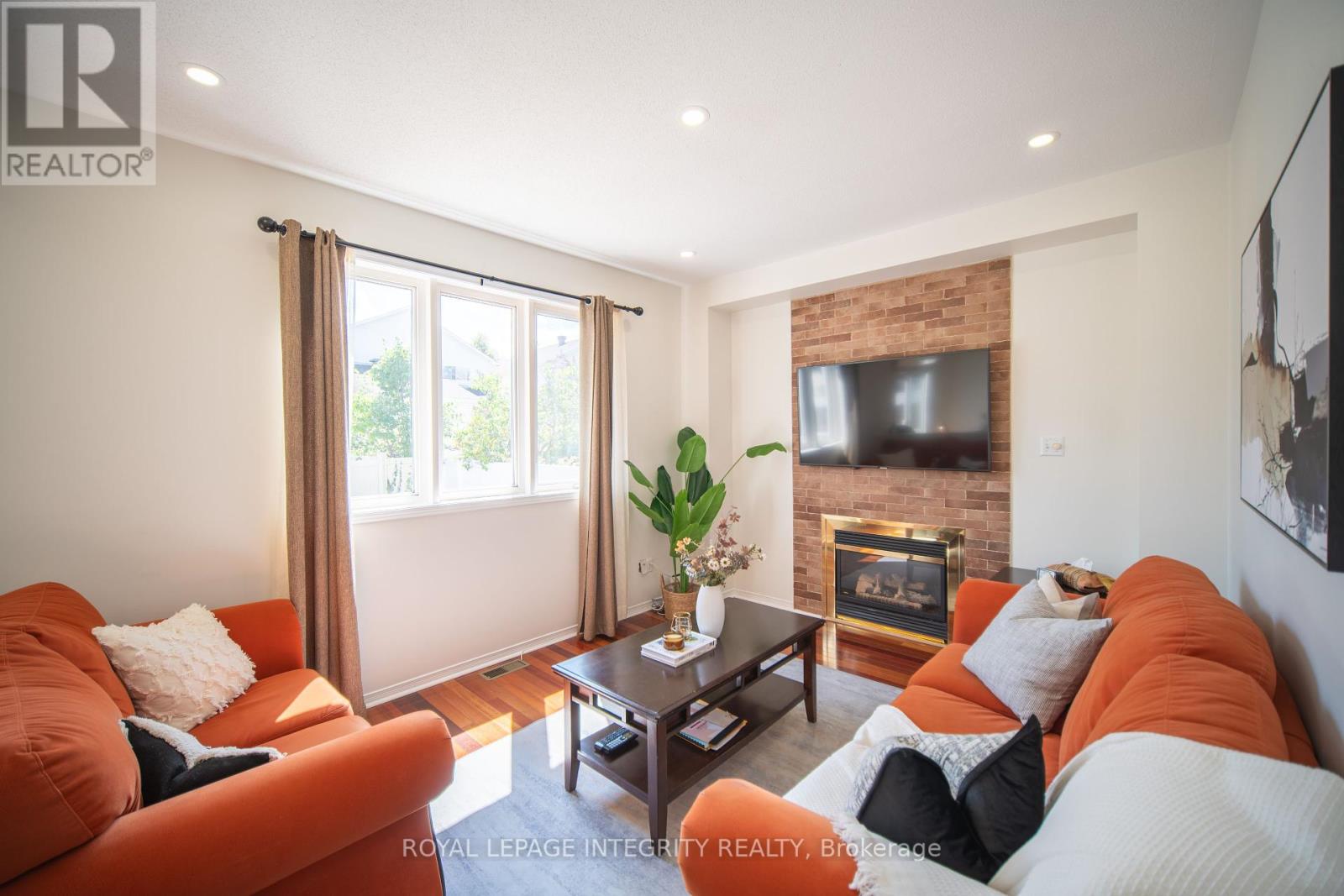 632 Valin Street, Ottawa, Ontario  K4A 3S9 - Photo 11 - X12381219
