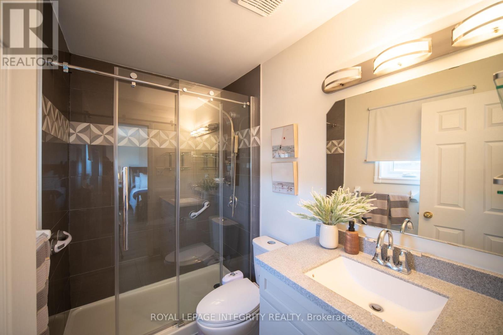 632 Valin Street, Ottawa, Ontario  K4A 3S9 - Photo 24 - X12381219
