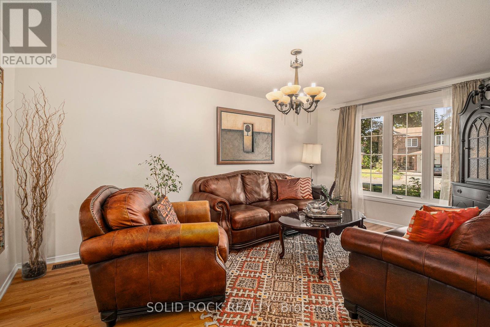 1674 Sansonnet Street S, Ottawa, Ontario  K1C 5Y6 - Photo 14 - X12381277