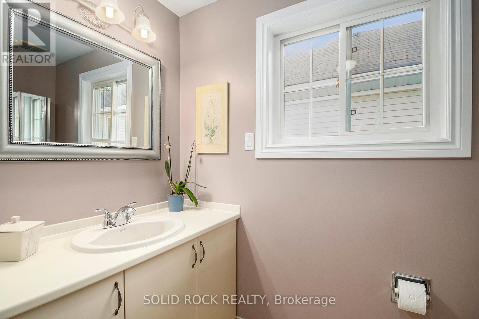 1674 Sansonnet Street S, Ottawa, Ontario  K1C 5Y6 - Photo 23 - X12381277