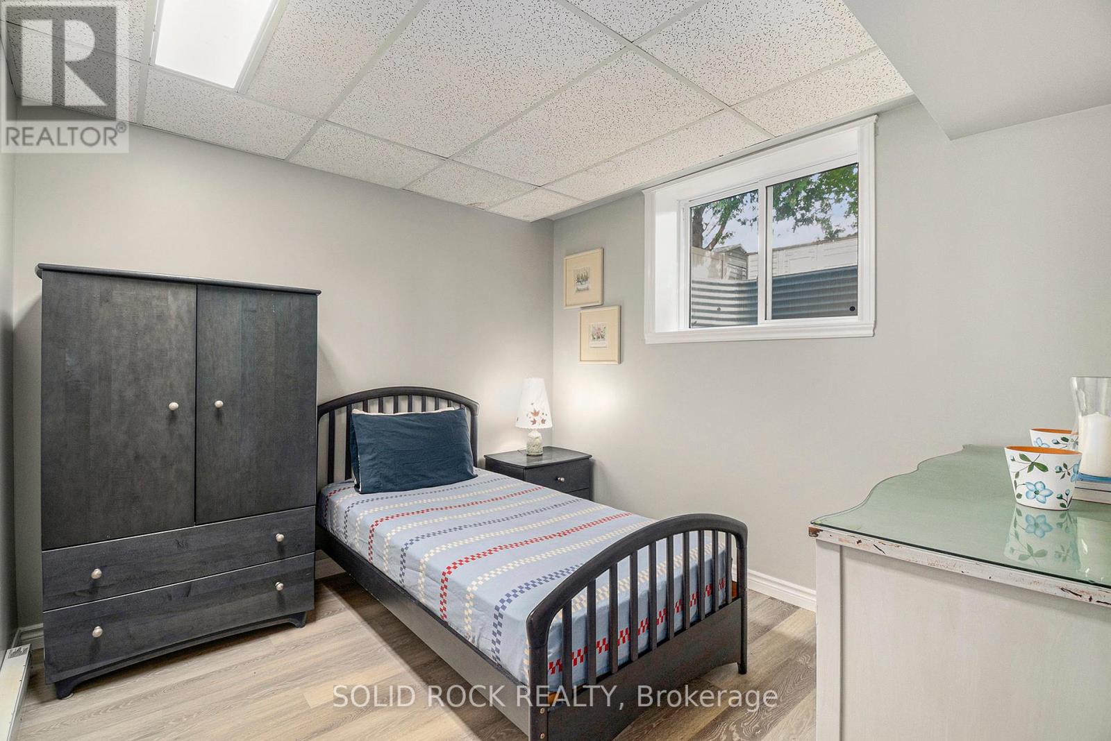 1674 Sansonnet Street S, Ottawa, Ontario  K1C 5Y6 - Photo 39 - X12381277