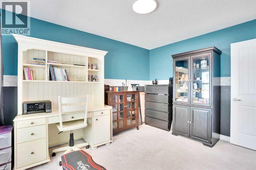 210 2 Avenue, Linden, Alberta  T0M 1J0 - Photo 18 - A2254108