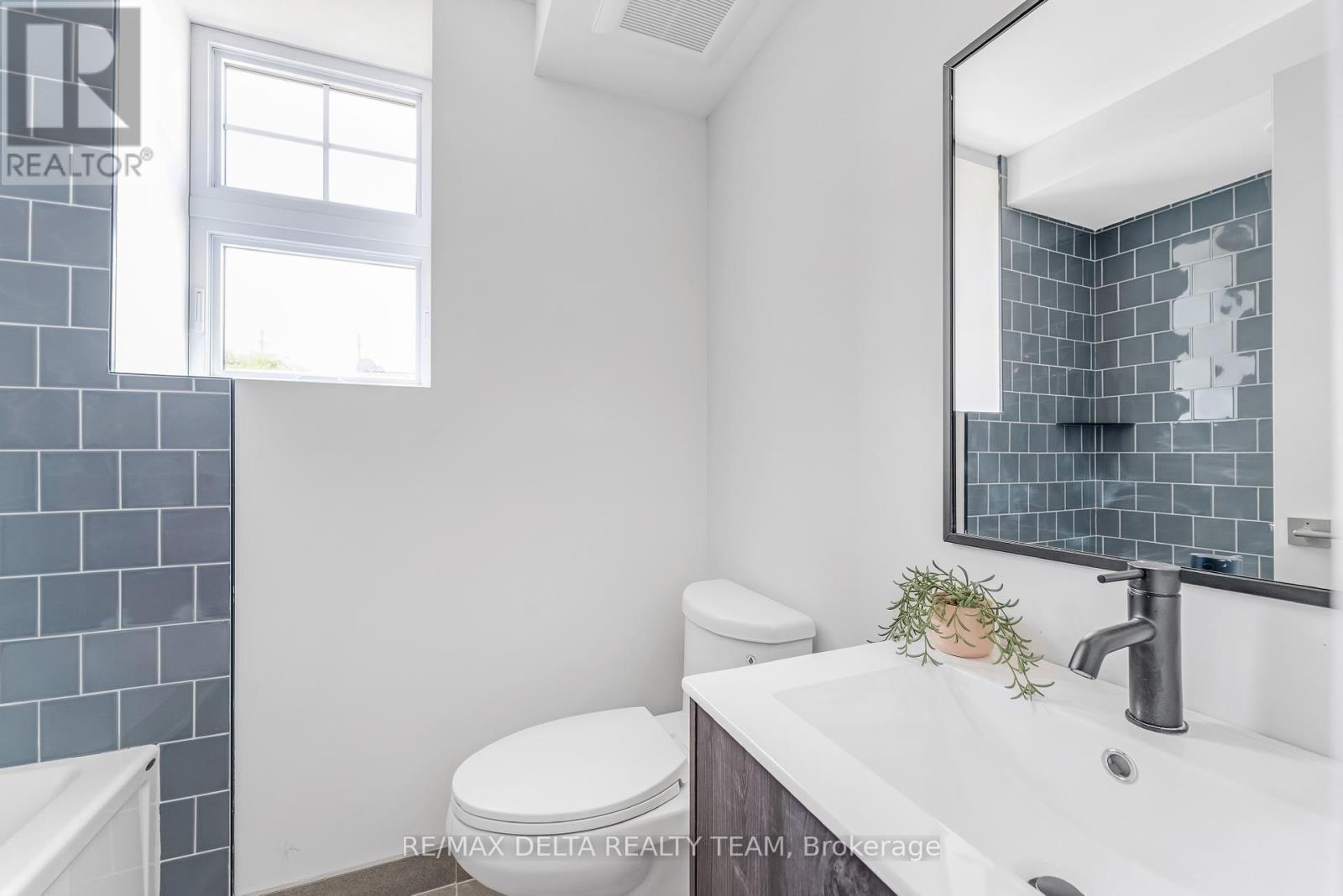 B1 - 658 Somerset Street W, Ottawa, Ontario  K1R 5K4 - Photo 12 - X12343299