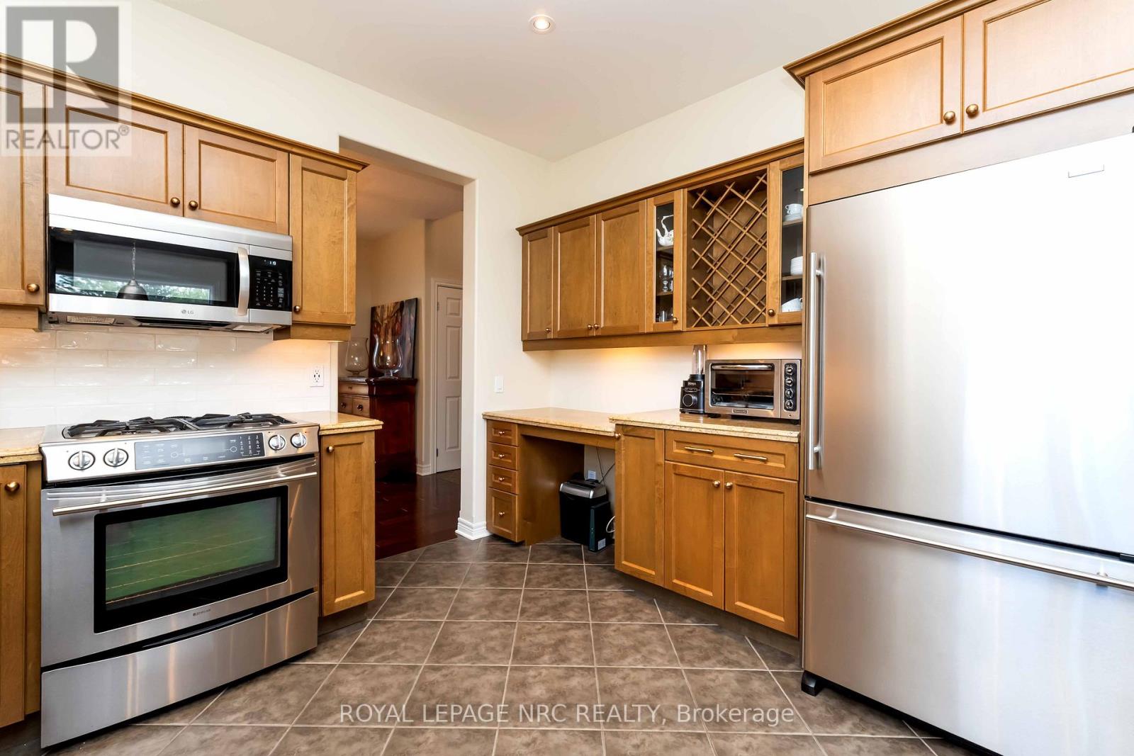 2475 Diane Street, Fort Erie, Ontario  L0S 1S0 - Photo 19 - X12381233