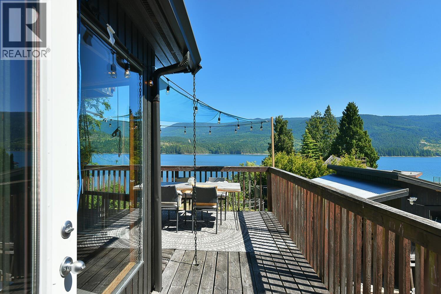 6318 N Gale Avenue, Sechelt, British Columbia  V7Z 0P8 - Photo 10 - R3040734