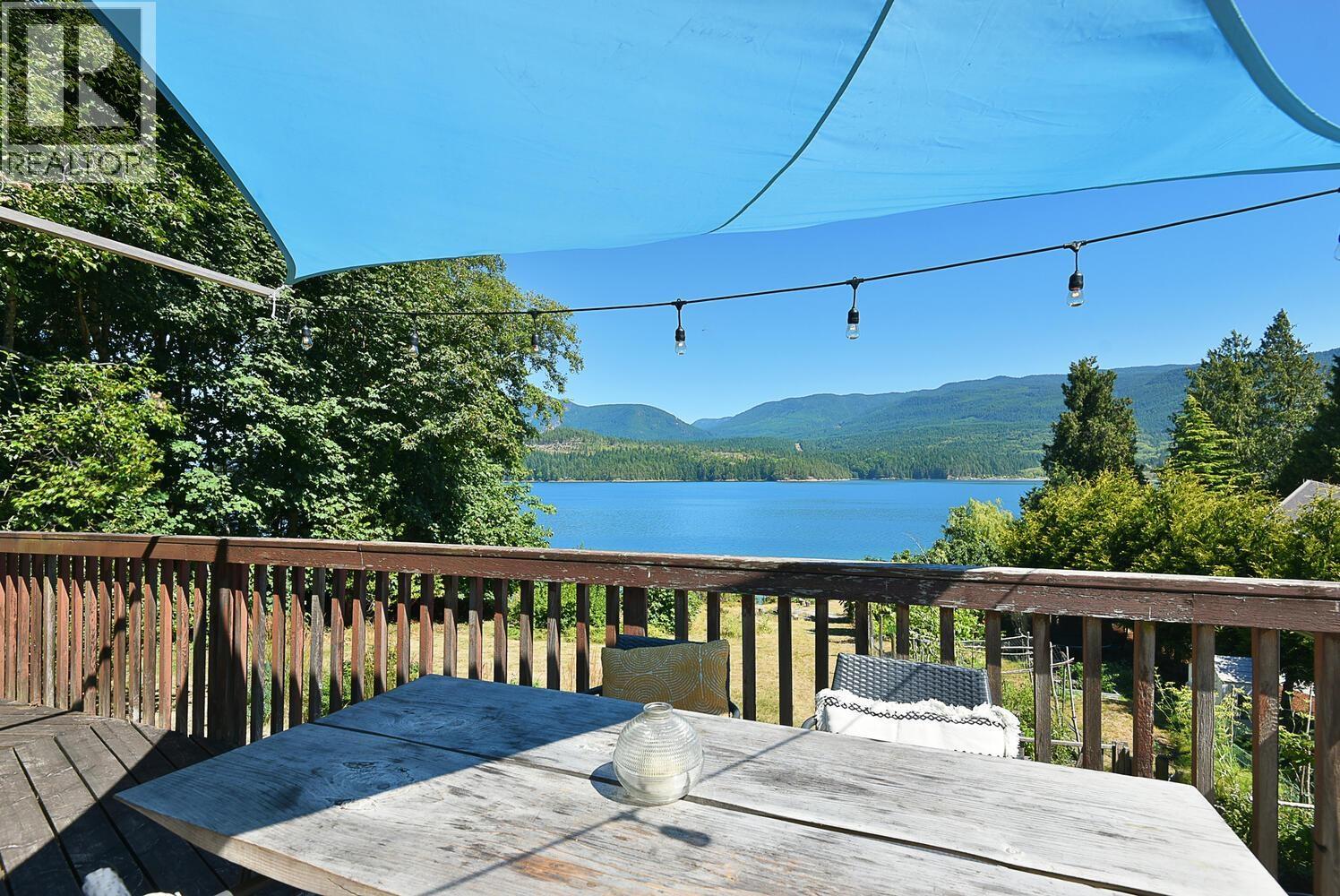 6318 N Gale Avenue, Sechelt, British Columbia  V7Z 0P8 - Photo 11 - R3040734