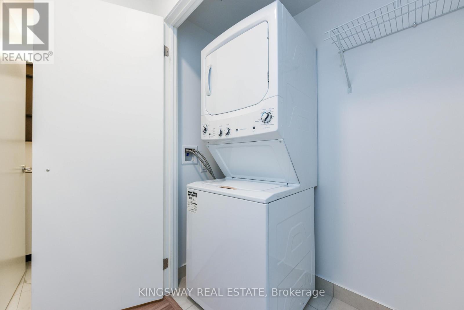 2505 - 4065 Confederation Parkway, Mississauga, Ontario  L5B 0L4 - Photo 7 - W12380186