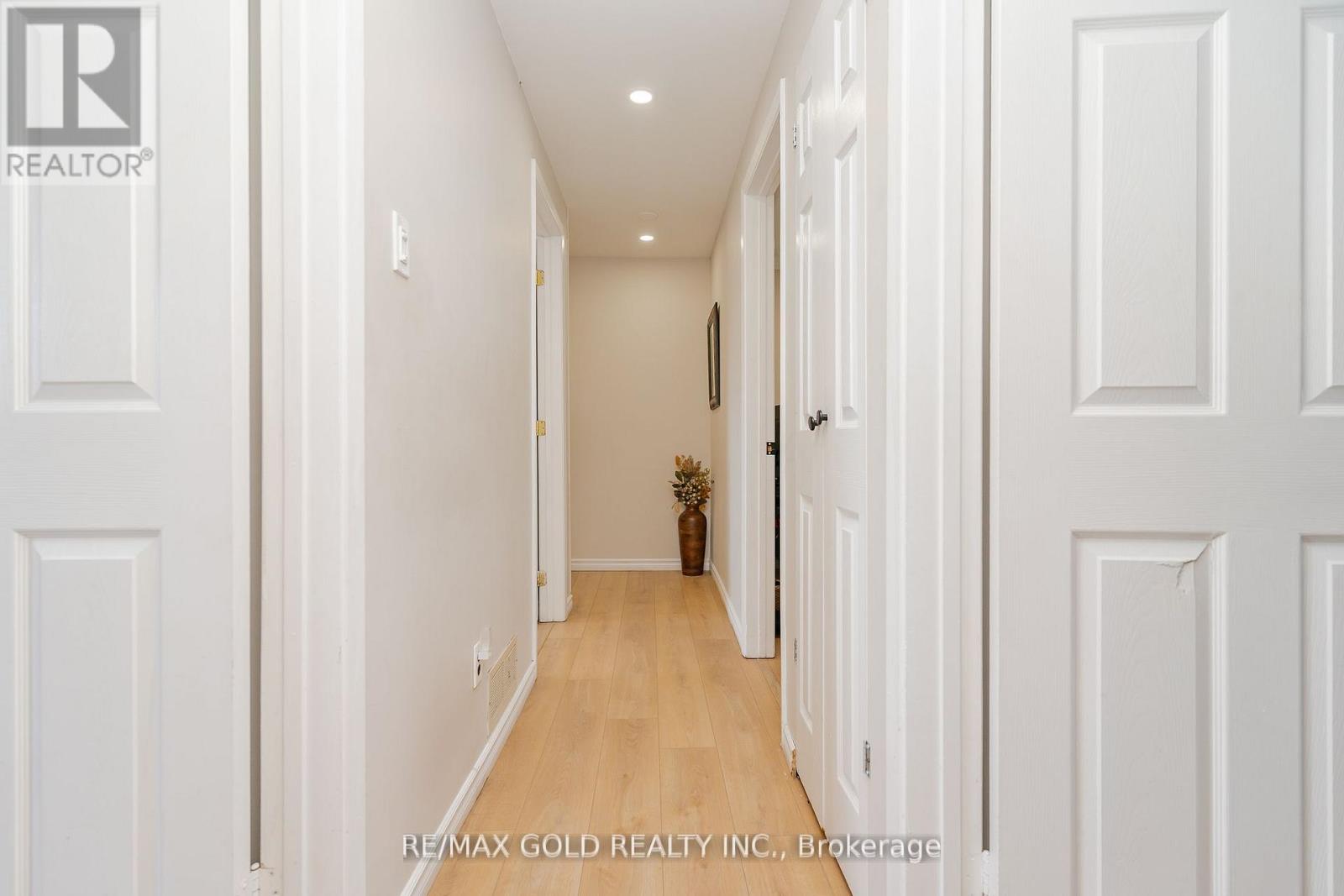 4 Elvina Gate, Brampton (Southgate), Ontario  L6T 2A9 - Photo 22 - W12380988