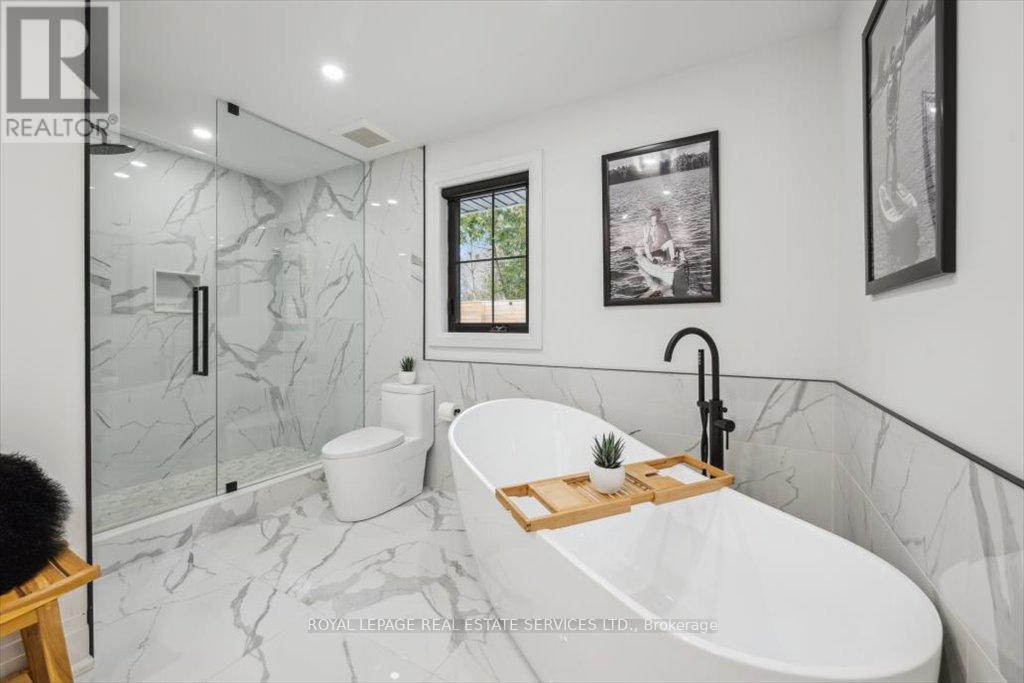169 Oakes Drive, Mississauga, Ontario  L5G 3M2 - Photo 23 - W12381044