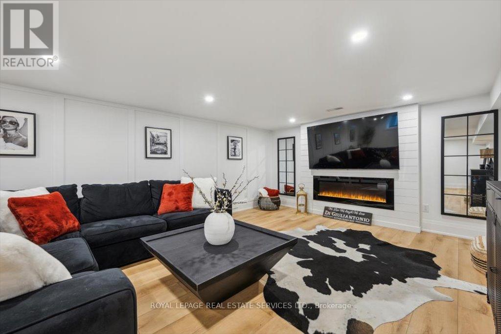 169 Oakes Drive, Mississauga, Ontario  L5G 3M2 - Photo 32 - W12381044
