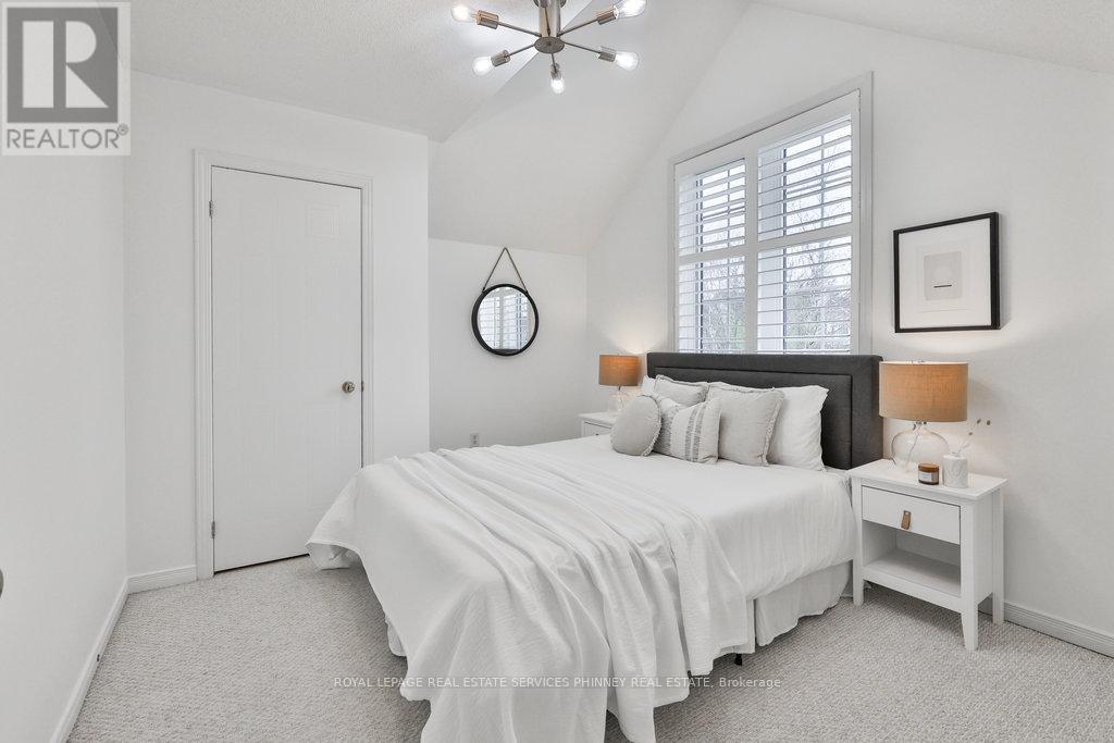 958 Irish Moss Road, Mississauga, Ontario  L5W 1W5 - Photo 23 - W12381047