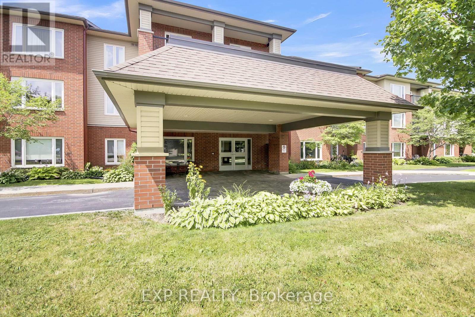 103 - 100 Jamieson Street, Mississippi Mills, Ontario  K0A 1A0 - Photo 2 - X12244833
