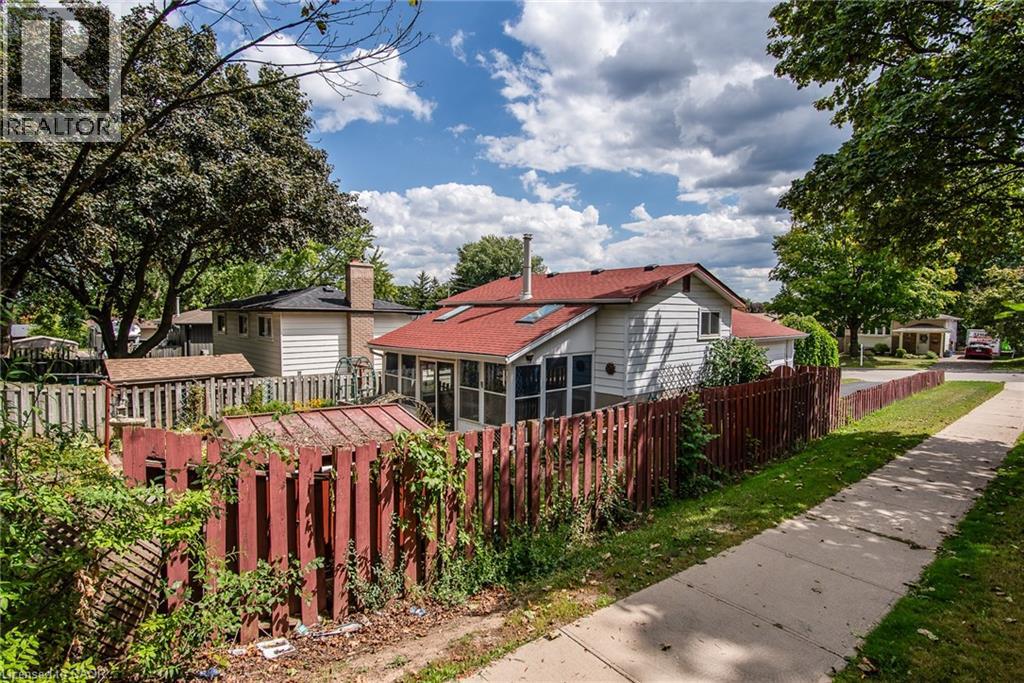 153 Pinedale Drive, Kitchener, Ontario  N2E 1K2 - Photo 14 - 40764364