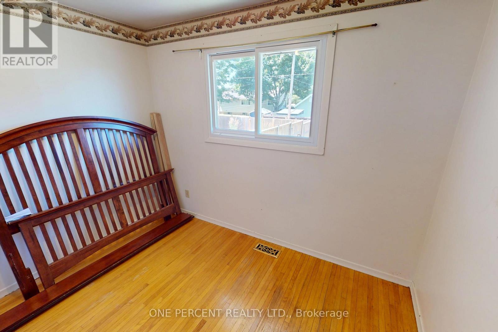 43 Loyalist Drive, Welland, Ontario  L3C 2X9 - Photo 8 - X12295936