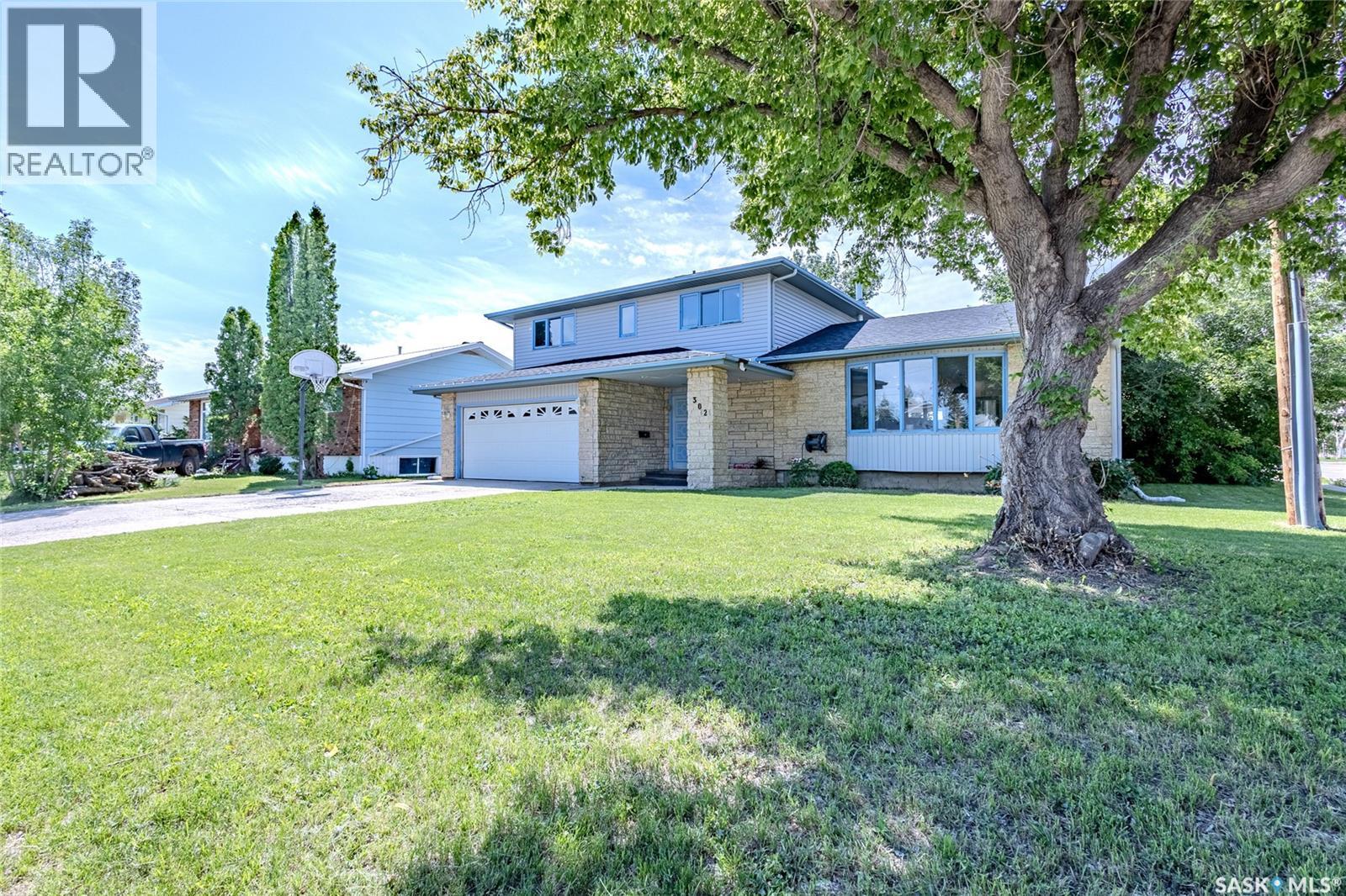 302 4th Avenue, Langham, Saskatchewan  S0K 2L0 - Photo 2 - SK017340
