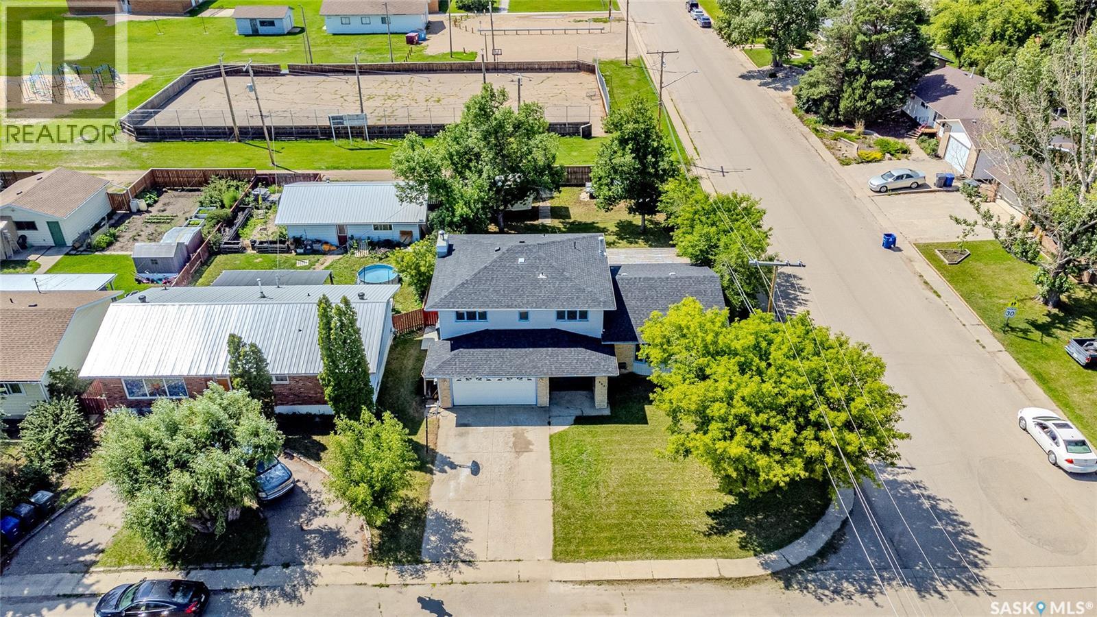 302 4th Avenue, Langham, Saskatchewan  S0K 2L0 - Photo 3 - SK017340