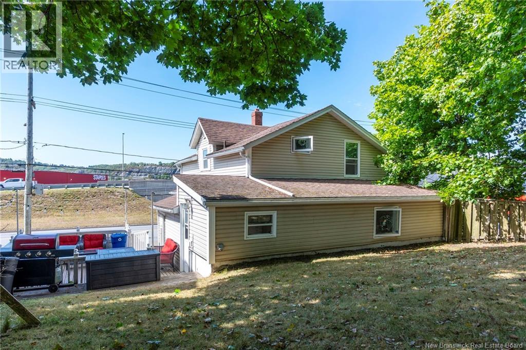 63 Russell Street, Saint John, New Brunswick  E2J 2H6 - Photo 3 - NB125974