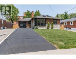 15 HARDALE Crescent, Hamilton, Ontario