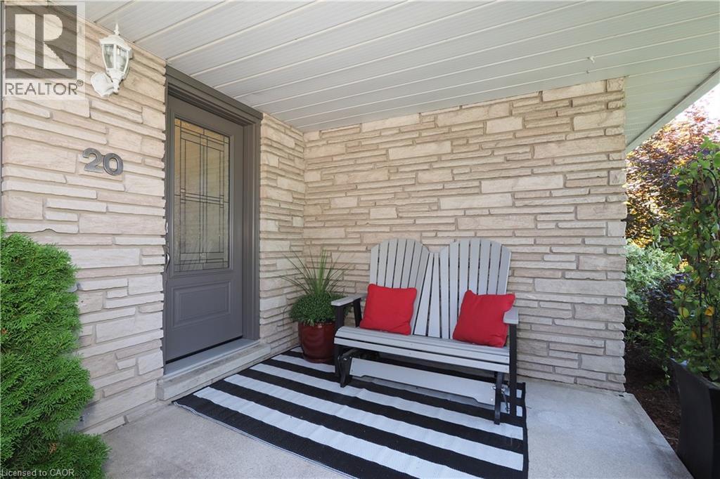 Property at 20 GAY Crescent image 3