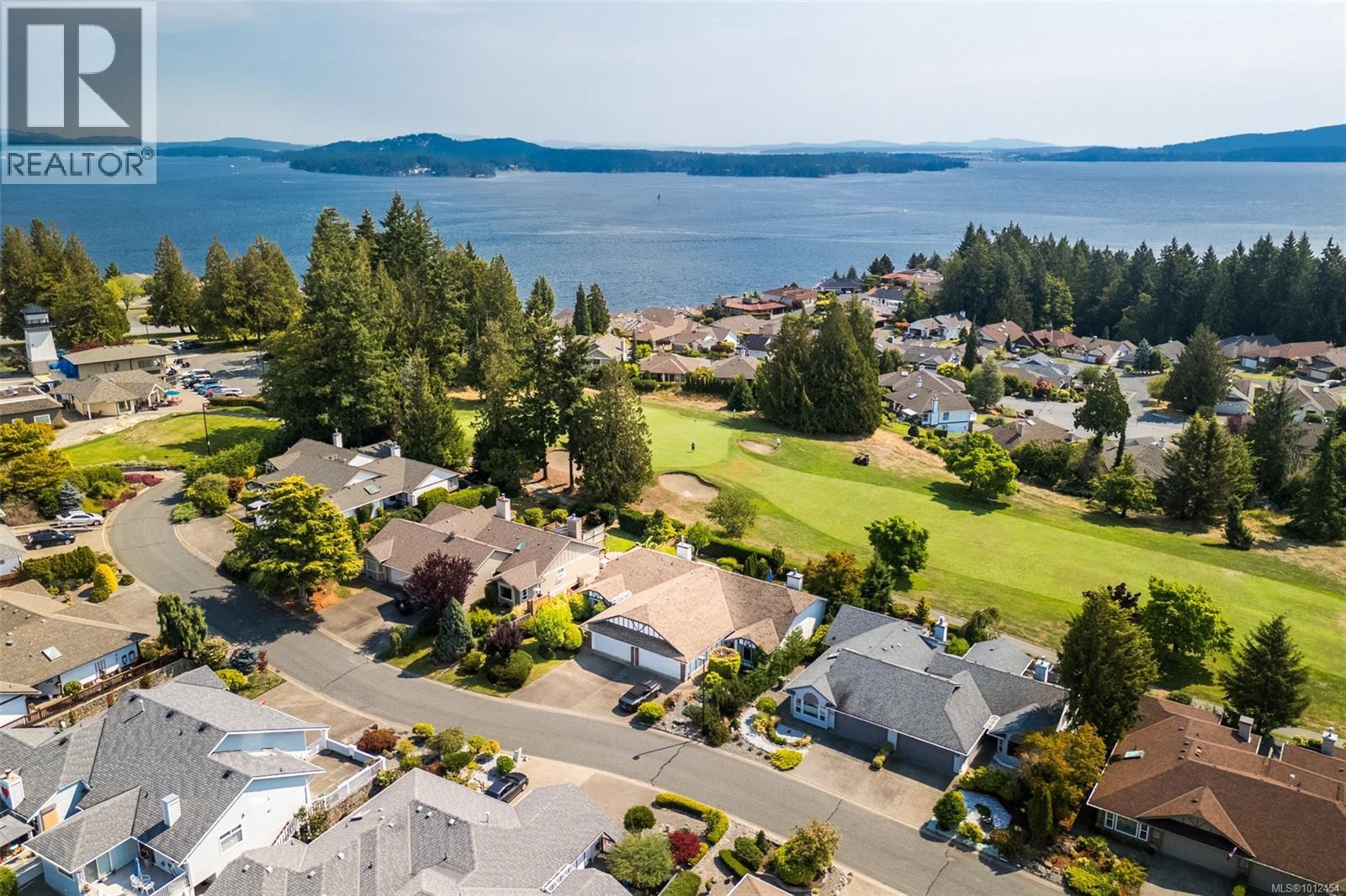 Property at 546 Fairways Pl image 1