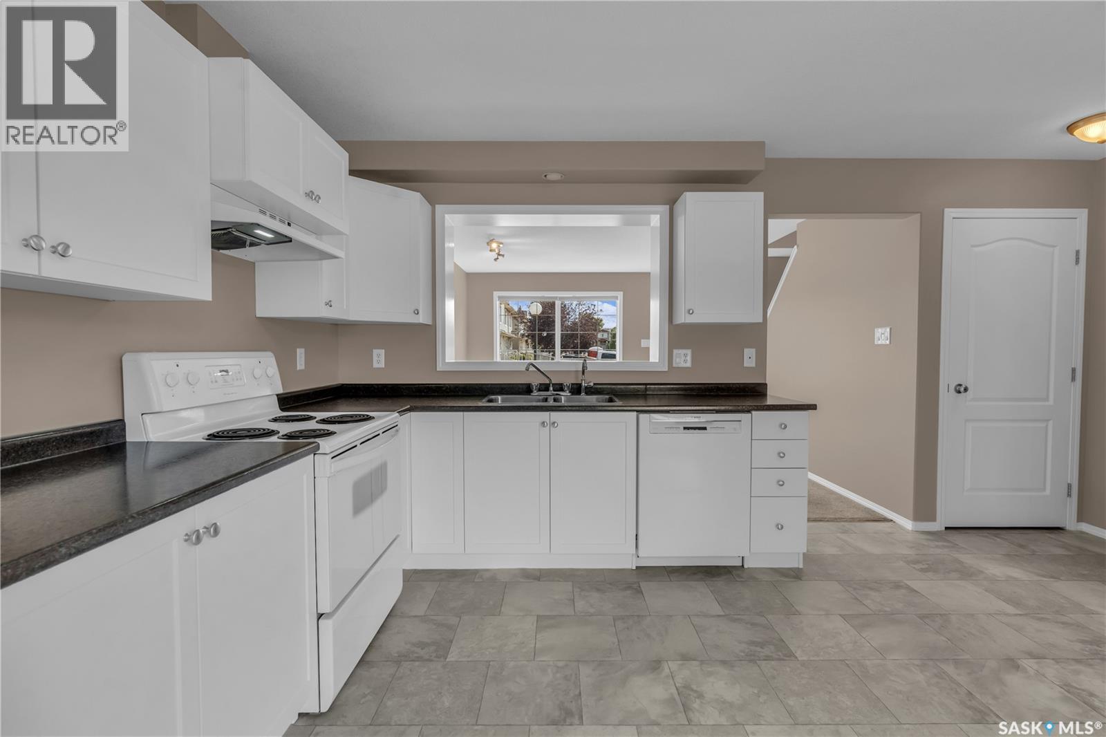 2750 Cranbourn Crescent, Regina, Saskatchewan  S4V 3C1 - Photo 12 - SK005452