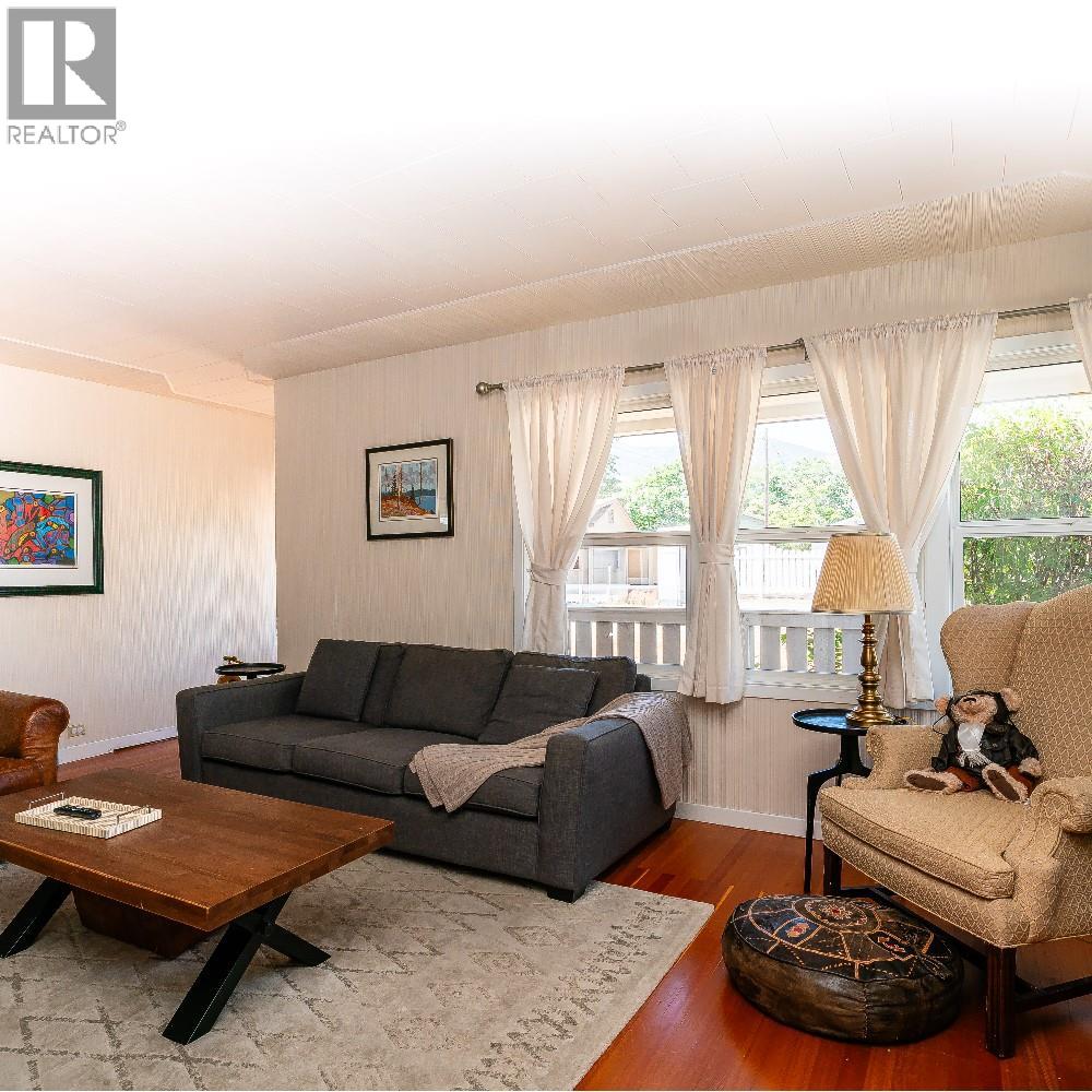 5875 Okanagan Street, Oliver, British Columbia  V0H 1T0 - Photo 5 - 10361716