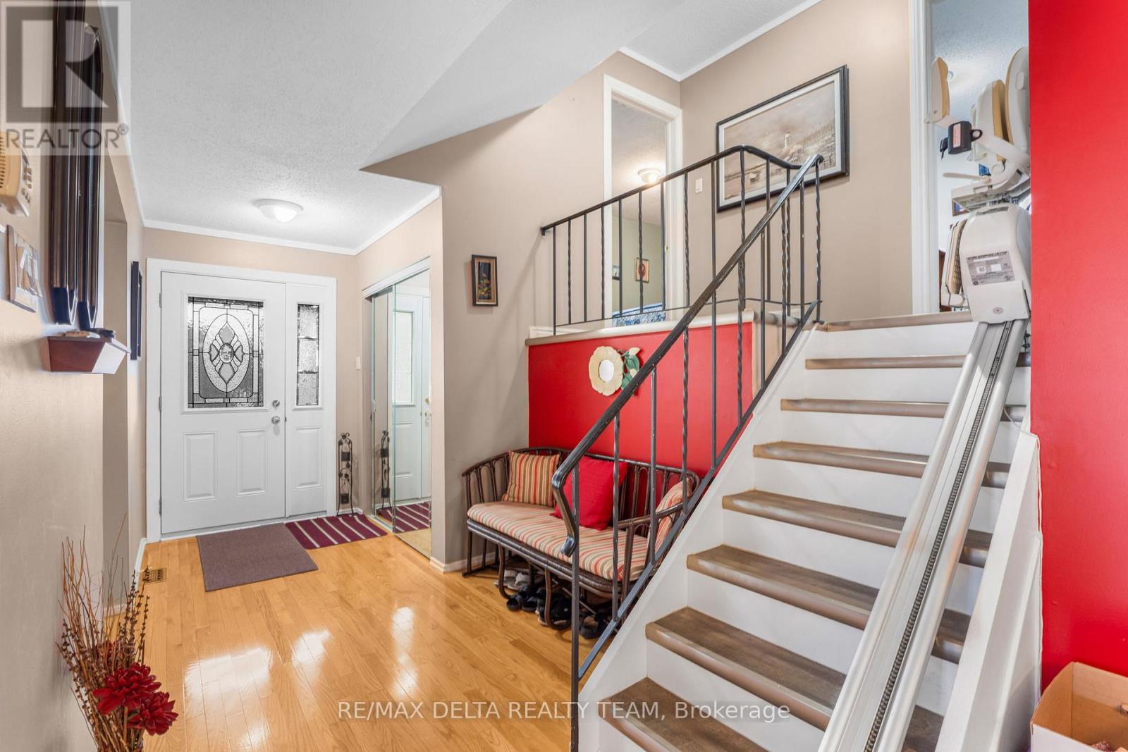 1345 Belcourt Boulevard, Ottawa, Ontario  K1C 1L8 - Photo 3 - X12381301