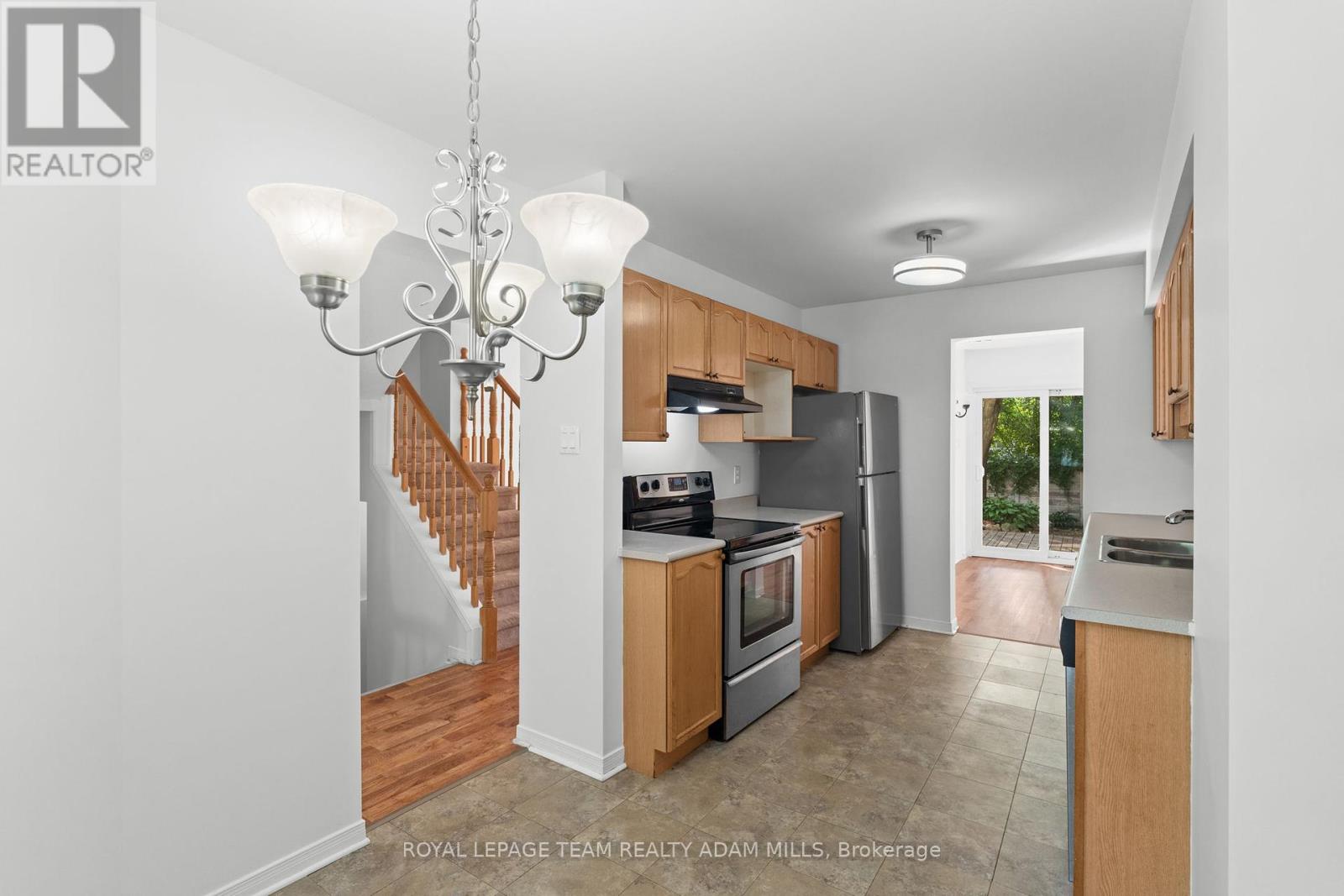 106 Woodpark Way, Ottawa, Ontario  K2J 4C5 - Photo 12 - X12381306