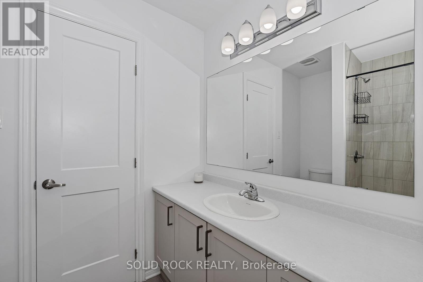 149 Minikan Street, Ottawa, Ontario  K1X 0E5 - Photo 32 - X12381381