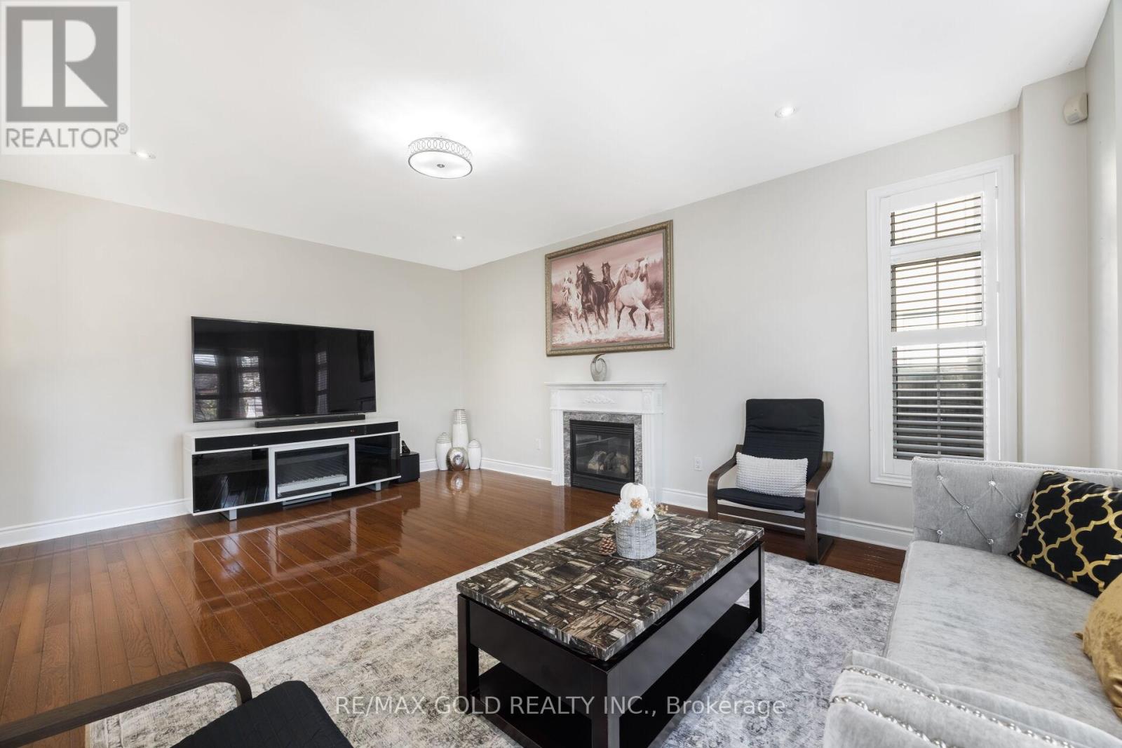 19 Eiffel Boulevard, Brampton (Vales Of Castlemore North), Ontario  L6P 1V9 - Photo 16 - W12378640