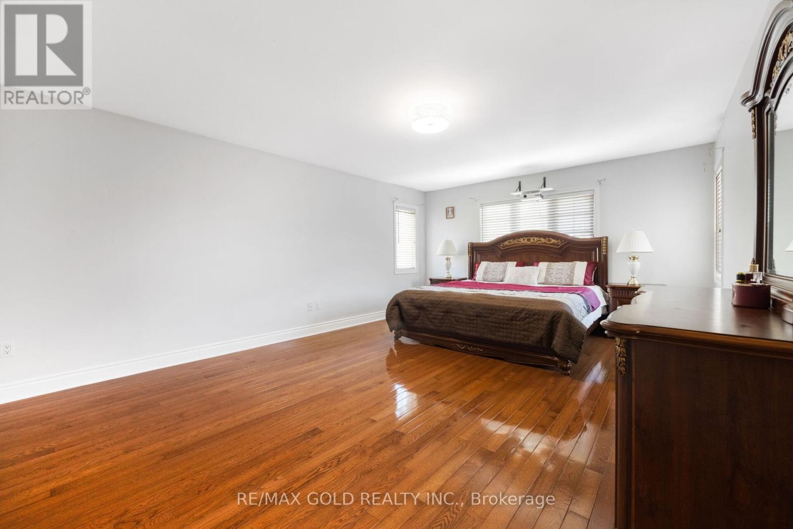 19 Eiffel Boulevard, Brampton (Vales Of Castlemore North), Ontario  L6P 1V9 - Photo 23 - W12378640