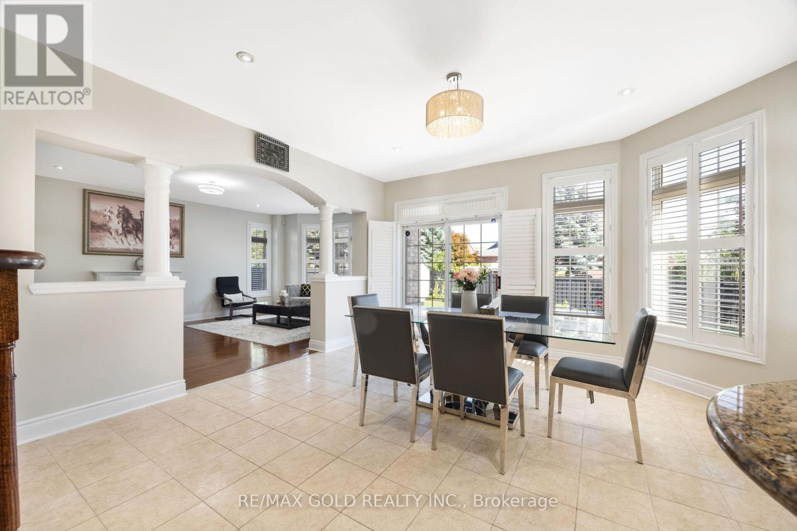 19 Eiffel Boulevard, Brampton (Vales Of Castlemore North), Ontario  L6P 1V9 - Photo 13 - W12378640