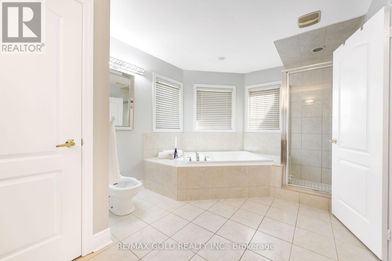 19 Eiffel Boulevard, Brampton (Vales Of Castlemore North), Ontario  L6P 1V9 - Photo 27 - W12378640