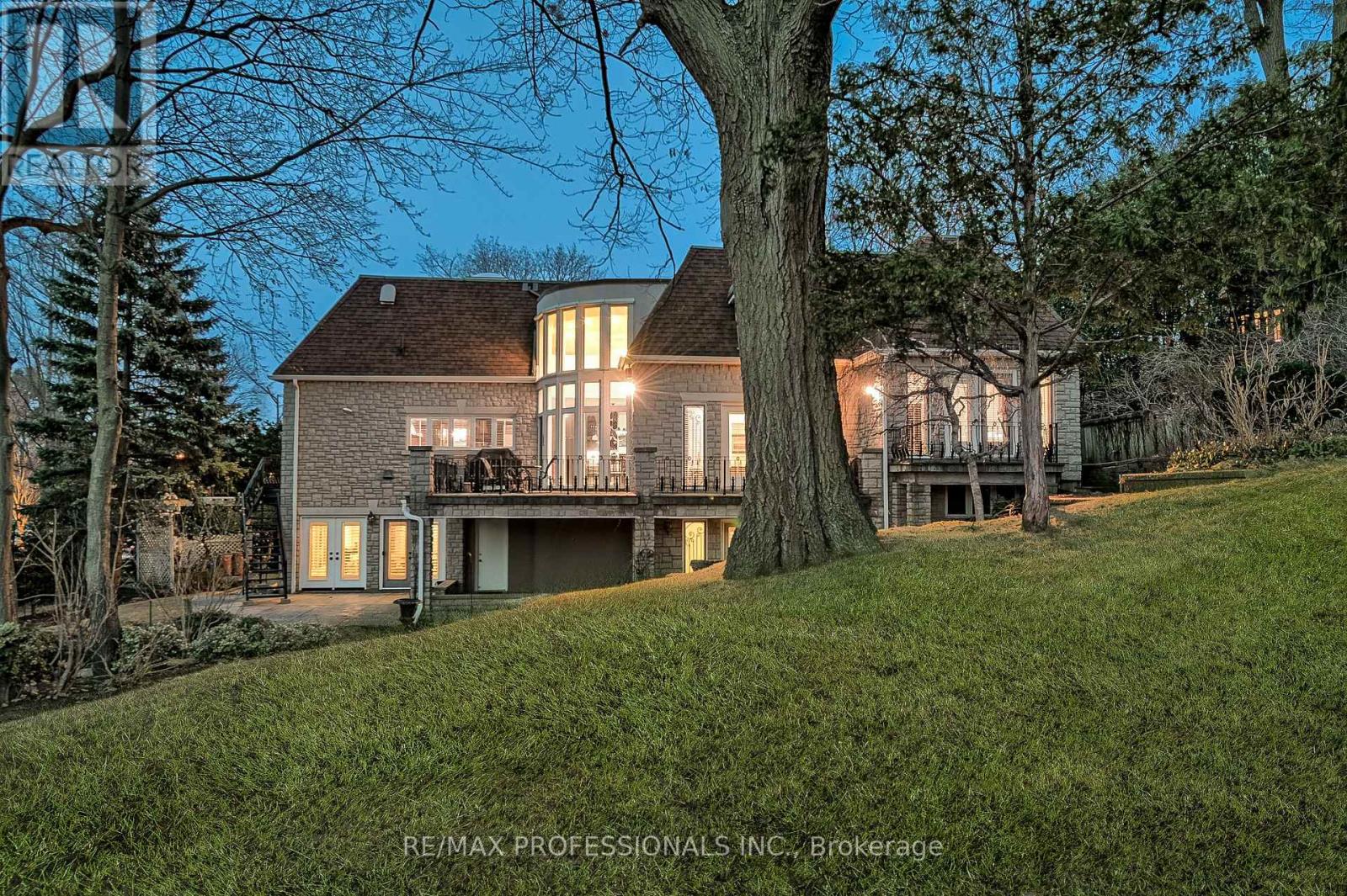 6a Edenbrook Hill, Toronto (Edenbridge-Humber Valley), Ontario  M9A 3Z6 - Photo 47 - W12378454