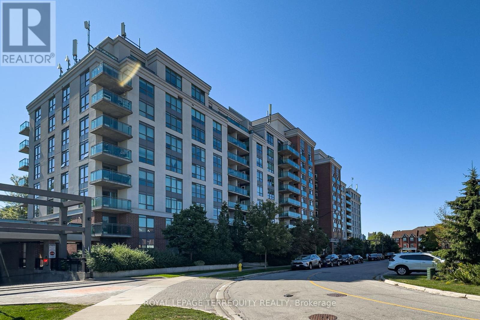 515 - 120 Dallimore Circle, Toronto (Banbury-Don Mills), Ontario  M3C 4J1 - Photo 2 - C12381176