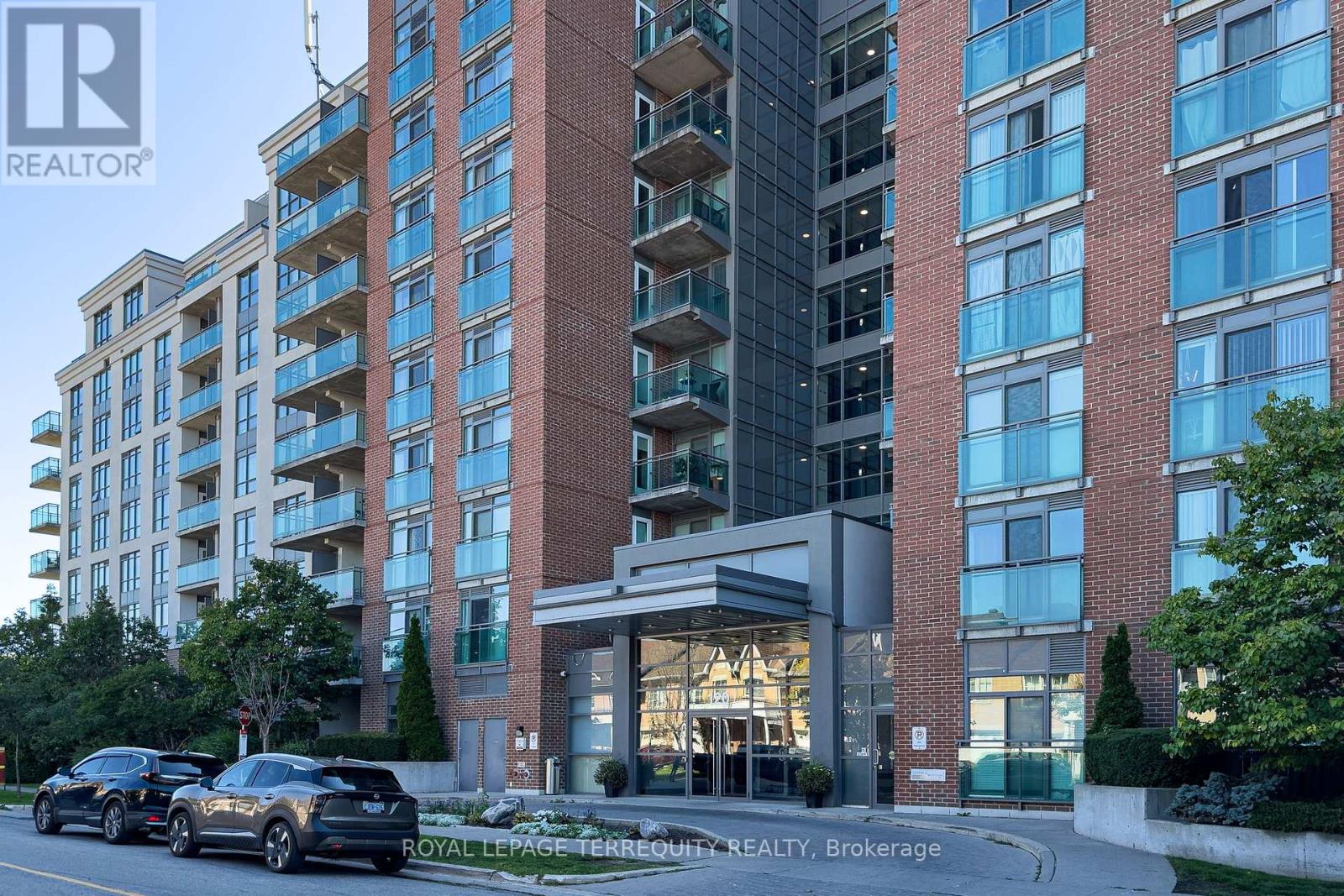 515 - 120 Dallimore Circle, Toronto (Banbury-Don Mills), Ontario  M3C 4J1 - Photo 3 - C12381176