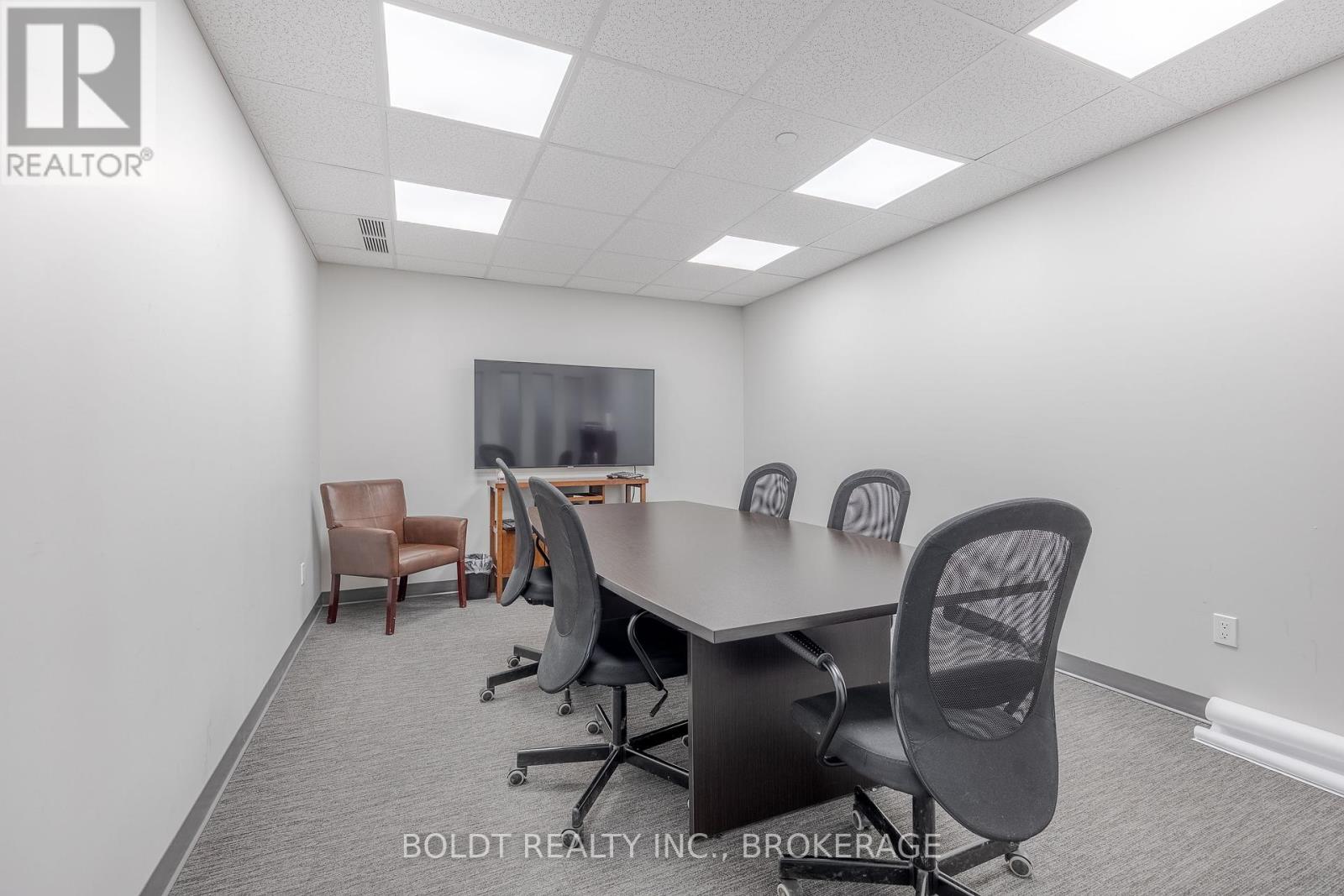 10 Albert Street E, Thorold (Thorold Downtown), Ontario  L2V 1P1 - Photo 16 - X12381282