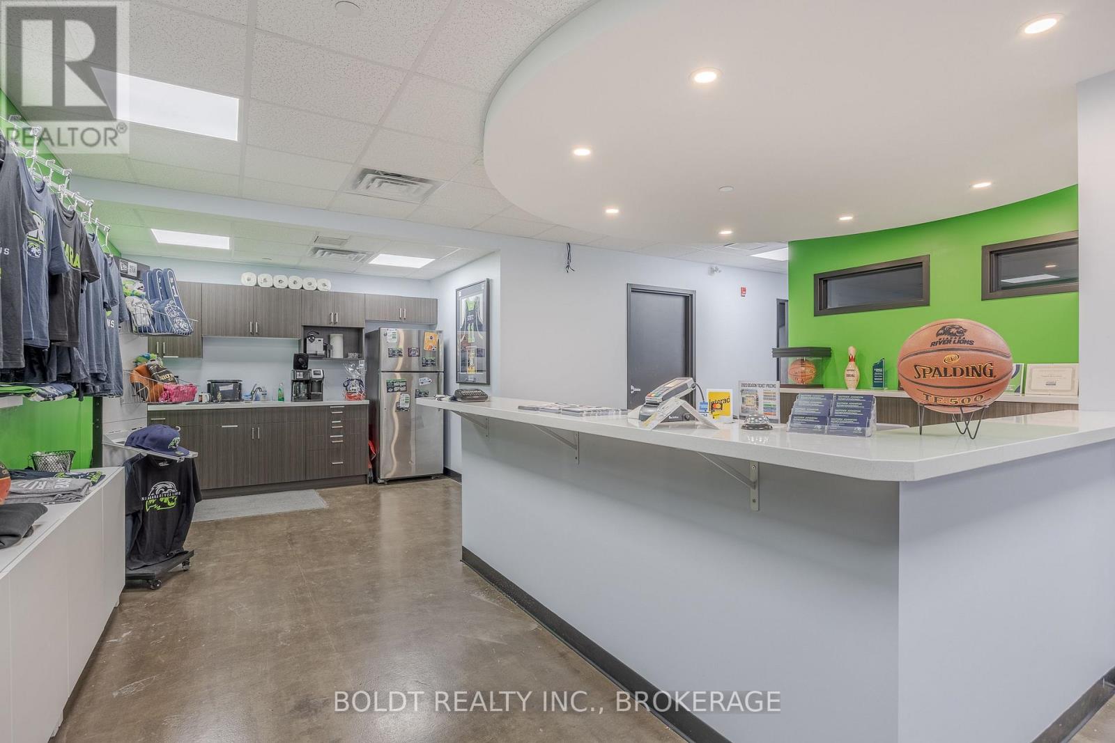 10 Albert Street E, Thorold (Thorold Downtown), Ontario  L2V 1P1 - Photo 21 - X12381282