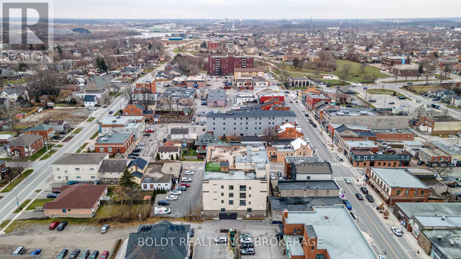10 Albert Street E, Thorold (Thorold Downtown), Ontario  L2V 1P1 - Photo 45 - X12381282