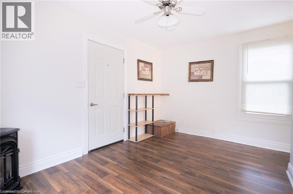 11 Perry Street, St. Catharines, Ontario  L2R 1K7 - Photo 15 - 40766256