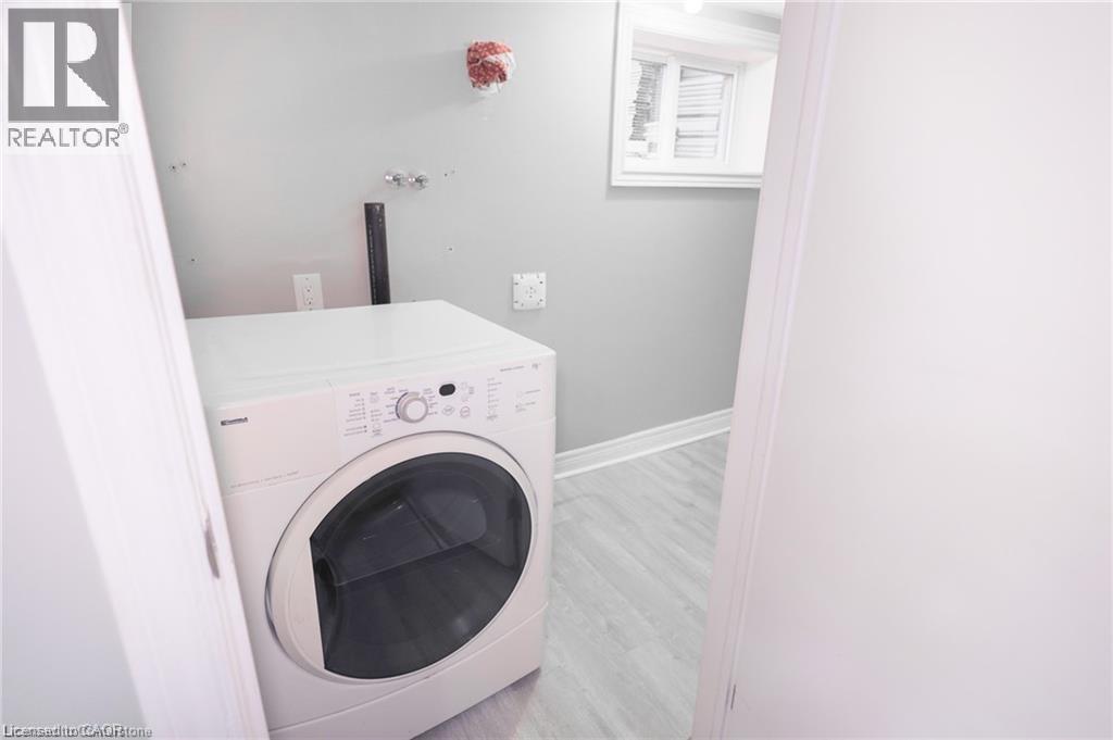 11 Perry Street, St. Catharines, Ontario  L2R 1K7 - Photo 28 - 40766256