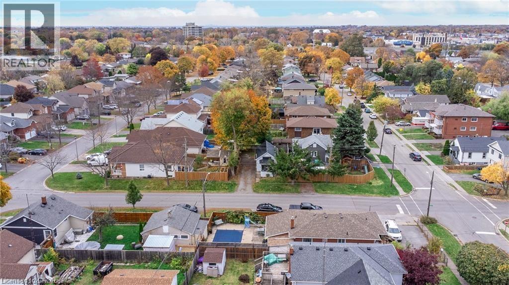 11 Perry Street, St. Catharines, Ontario  L2R 1K7 - Photo 3 - 40766256