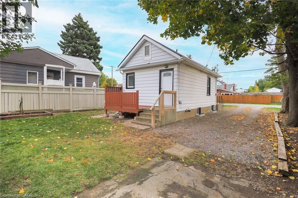 11 Perry Street, St. Catharines, Ontario  L2R 1K7 - Photo 30 - 40766256